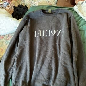The 1975 sweatshirt